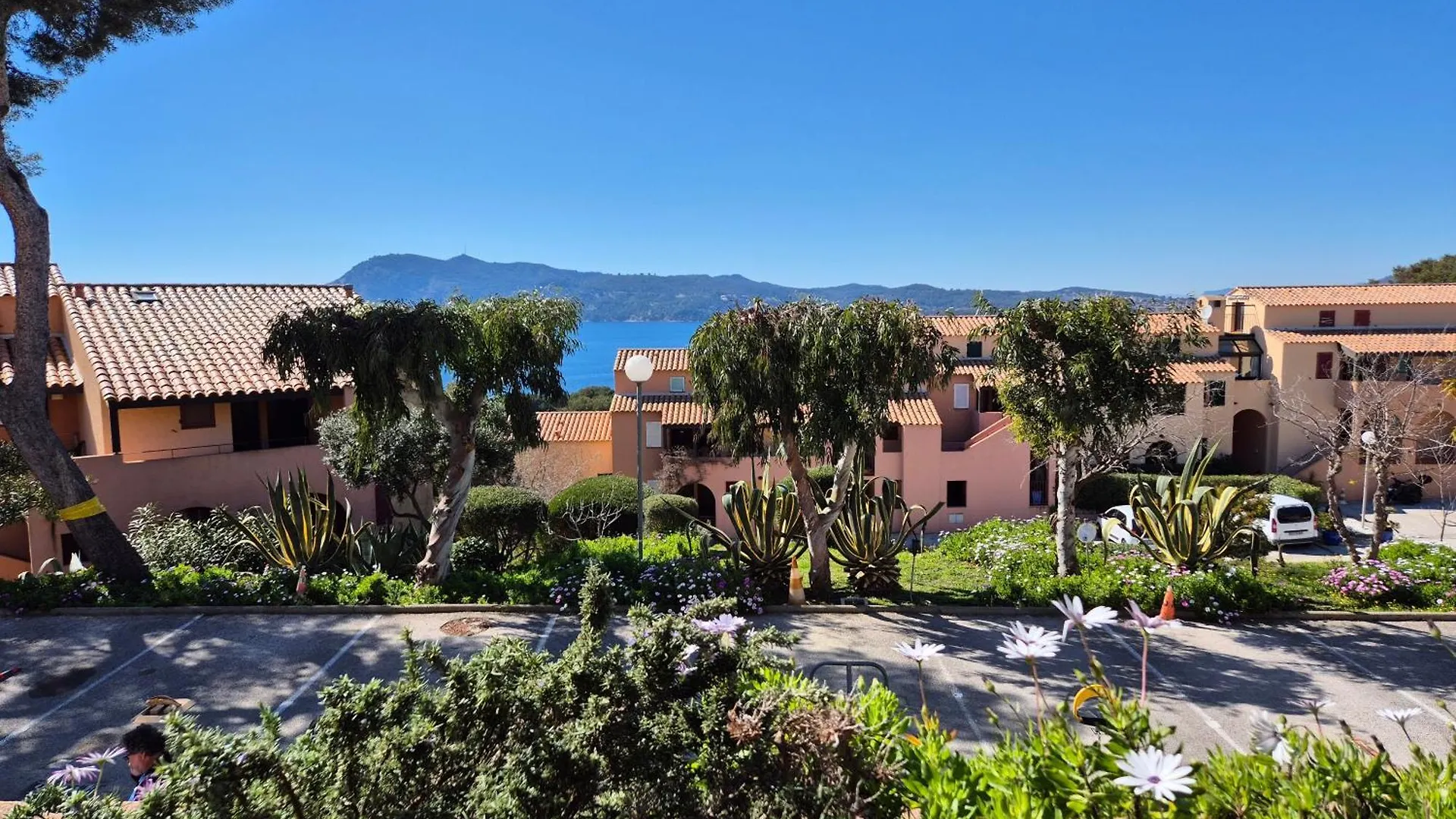 Grand Appartement, 3 Chambres, Tres Bonne Literie, Residence Avec Piscine A Pin Rolland Saint-Mandrier-sur-Mer Apartment