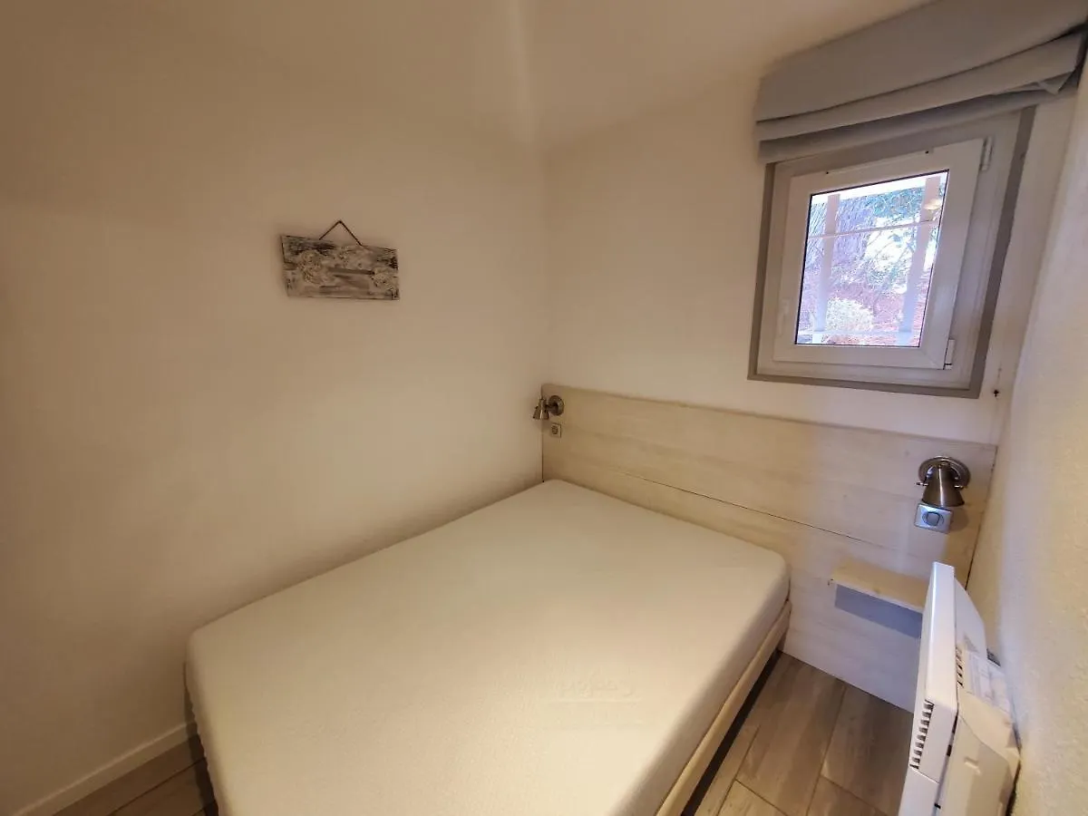 Grand appartement, 3 chambres, très bonne literie, résidence avec piscine à Pin Rolland Saint-Mandrier-sur-Mer Francia