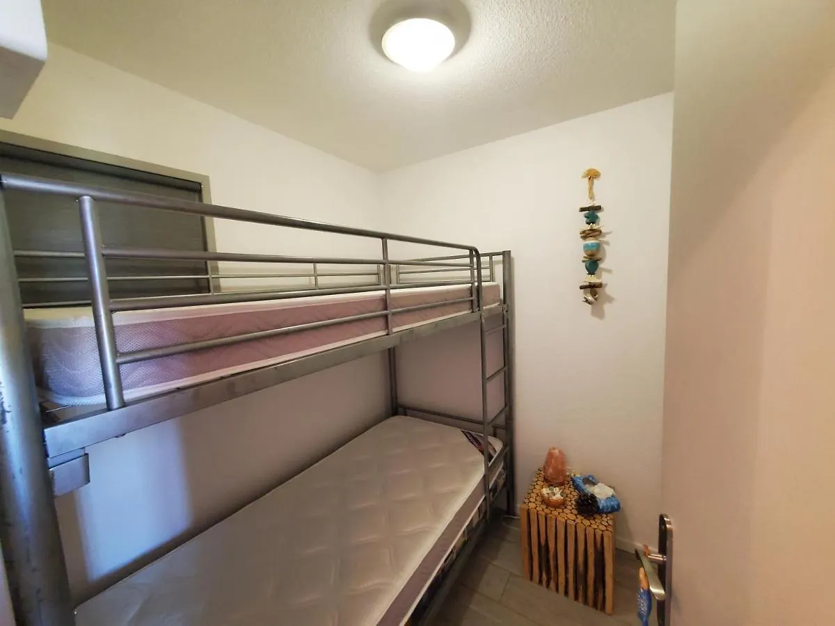 Grand appartement, 3 chambres, très bonne literie, résidence avec piscine à Pin Rolland Saint-Mandrier-sur-Mer 0*,
