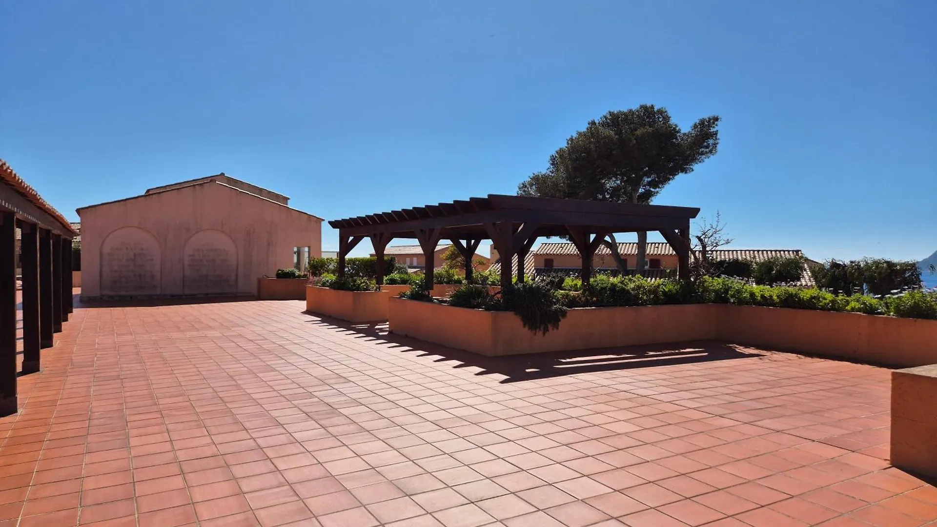 Grand appartement, 3 chambres, très bonne literie, résidence avec piscine à Pin Rolland Saint-Mandrier-sur-Mer 0*,  Francia